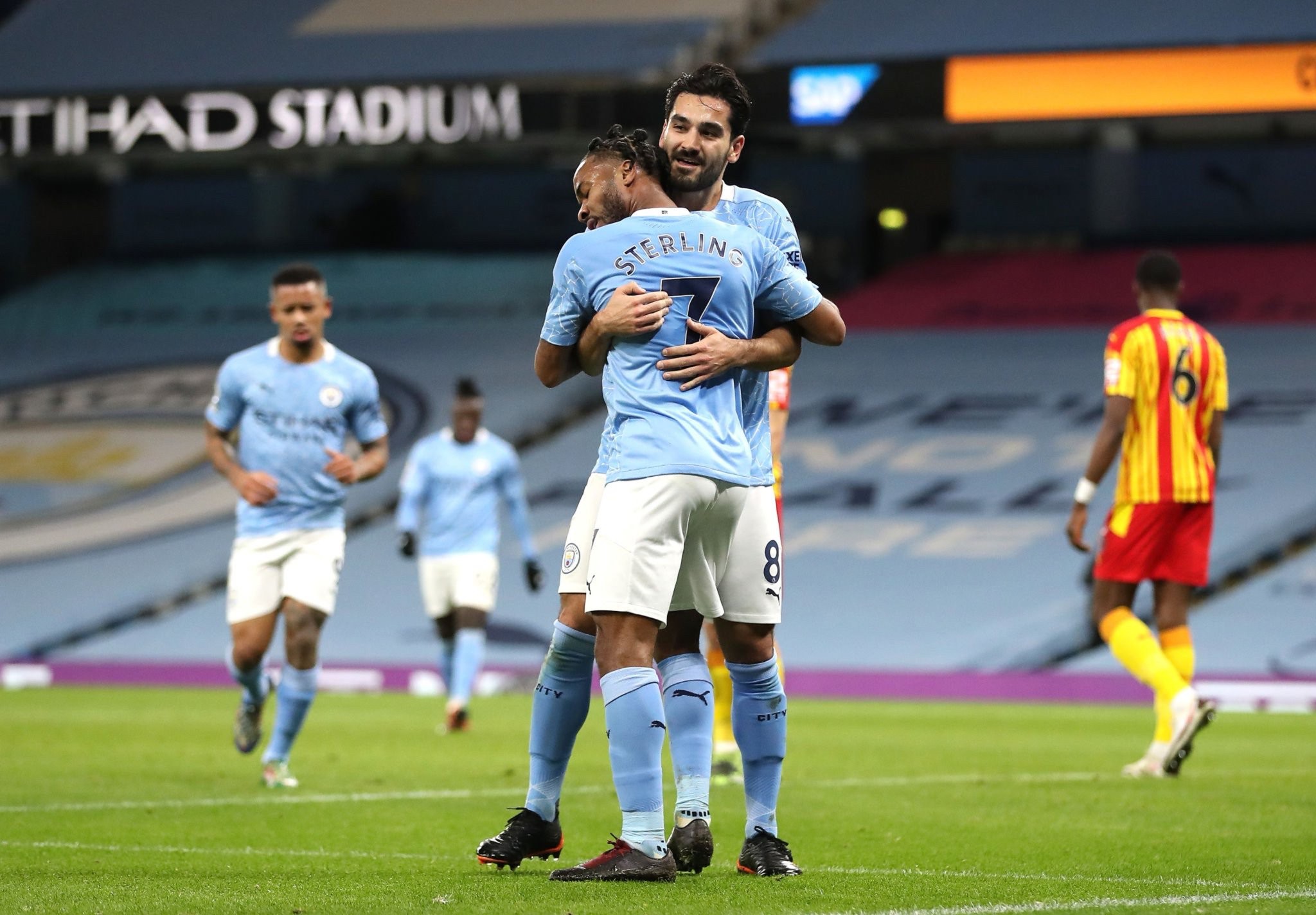 也体现在对 也体现在对